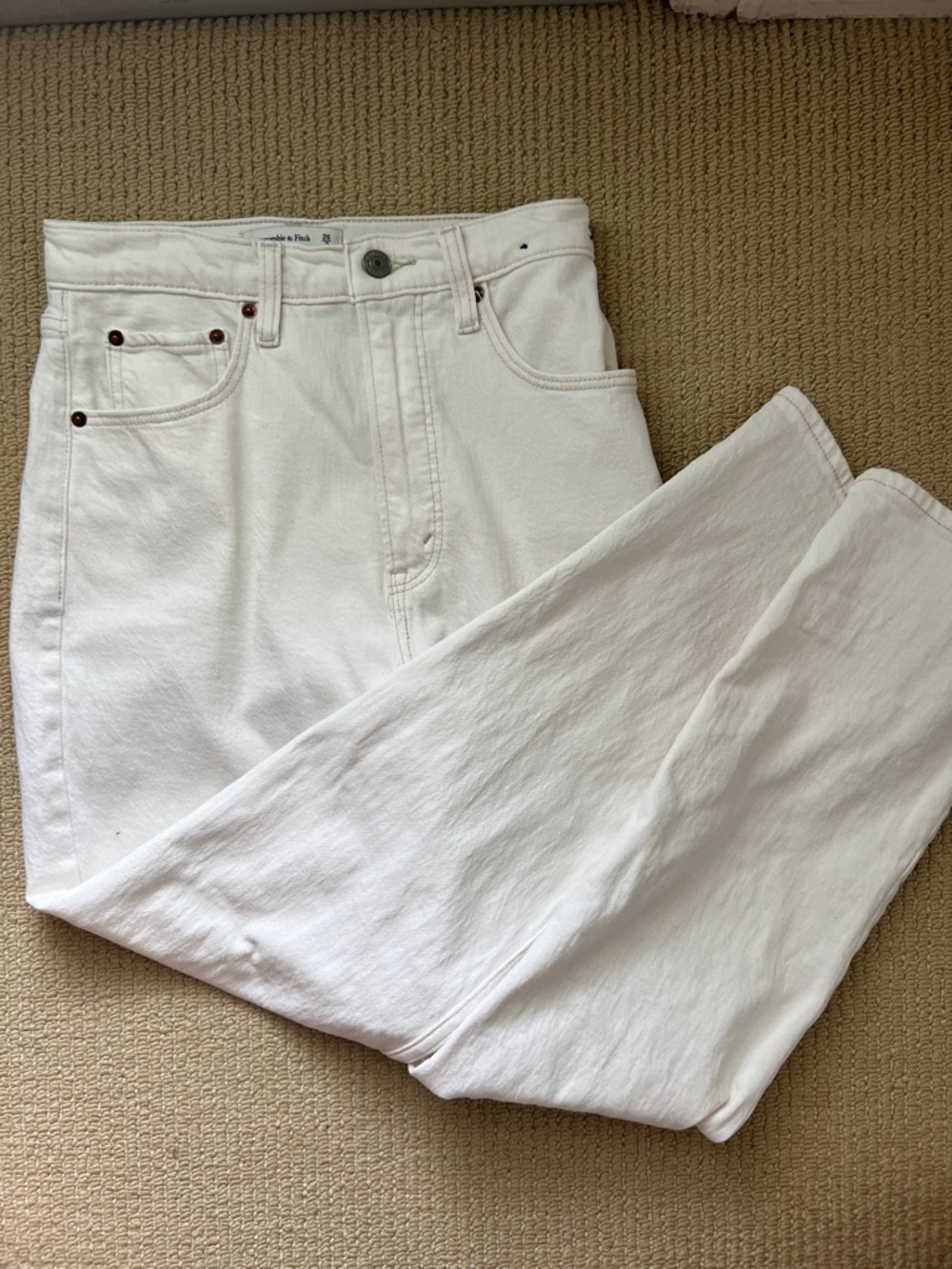 Abercrombie & Fitch High-Rise Straight Leg Jeans in Off-White - Picture 2 of 4